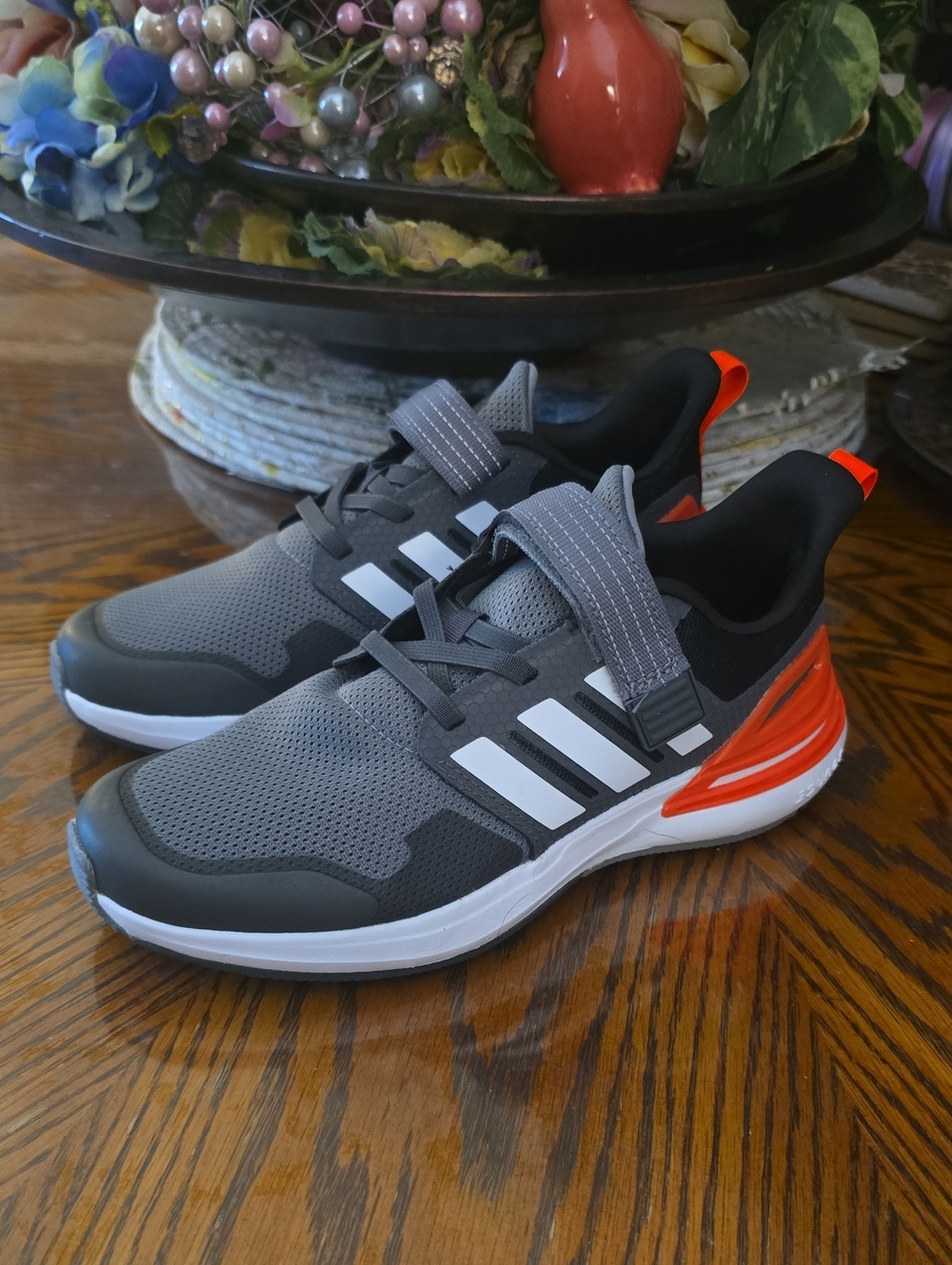 New Adidas Bounce Athletic Shoes
